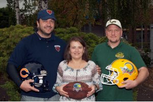 Susanne Otten mit Spielern des Veteran Bowl